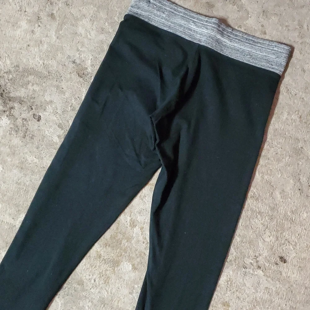 PINK yoga pants - Picture 5 of 5